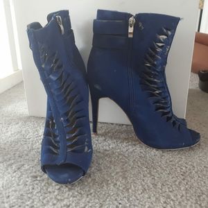 Blue high-heels